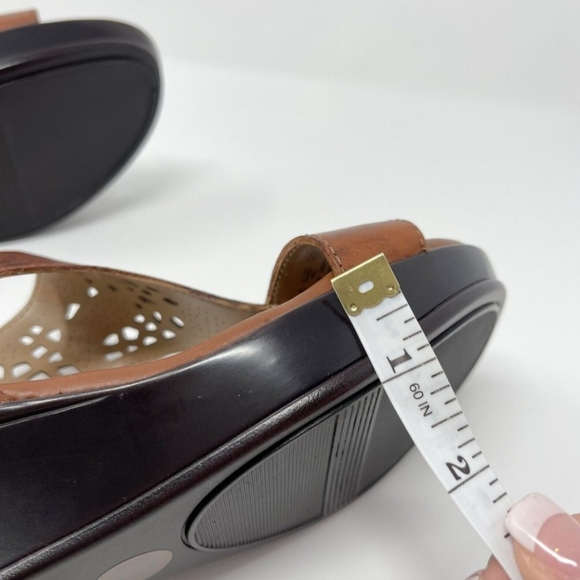 Naturalizer Cognac Brown Veda Wedge Sandals Women's Size 10 - Picture 7 of 11